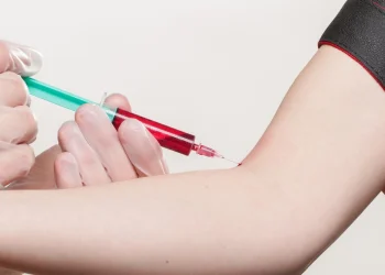 Le HAM Index : Ce test sanguin qui pourrait percer les mystères de votre âge réel