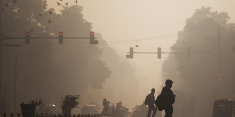 Quand l’air pollué frappe nos enfants : le lourd tribut des familles modestes