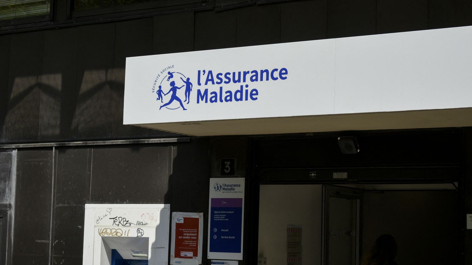 découvrez tout ce qu'il faut savoir sur l'assurance maladie en france : son fonctionnement, les prestations offertes, les modalités d'inscription et comment en bénéficier pour une meilleure protection santé.