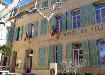 découvrez la mutuelle communale de pertuis, qui offre des options de couverture santé adaptées aux besoins de ses habitants. profitez d'un service de proximité, de conseils personnalisés et d'offres avantageuses pour garantir votre bien-être et celui de votre famille.