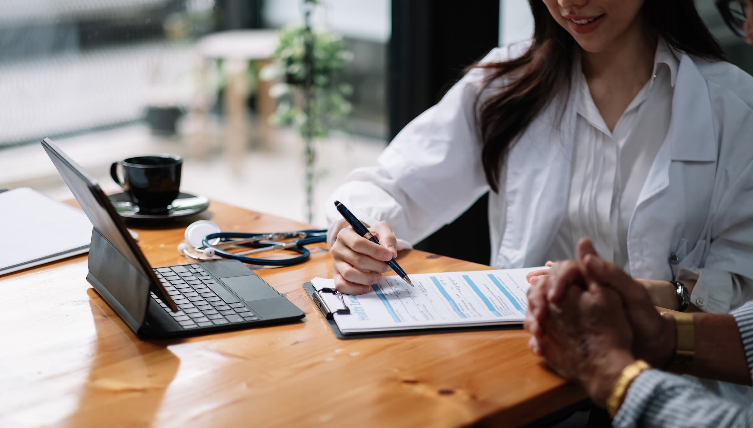 découvrez comment choisir la meilleure mutuelle santé adaptée à votre profil et à vos besoins. comparez les offres pour bénéficier d'une couverture santé optimale et sécurisez votre bien-être et celui de vos proches.