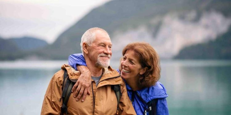 découvrez nos solutions de complémentaire santé adaptées aux seniors de 70 ans et plus. protégez votre santé et profitez d'une couverture sur mesure pour vos besoins spécifiques.