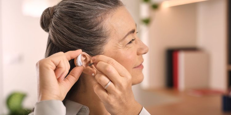 découvrez les critères de remboursement pour les appareils auditifs en 2025 et bénéficiez d'une meilleure prise en charge de vos aides auditives.