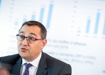 découvrez comment les dirigeants jouent un rôle central dans les débats et les décisions du secteur mutualiste, influençant l'avenir et la solidarité collective.