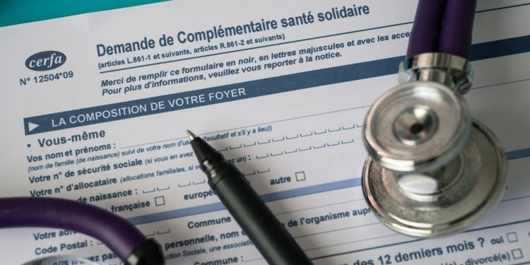 découvrez les critères d’éligibilité à la complémentaire santé solidaire pour bénéficier d’une couverture santé adaptée et avantageuse.