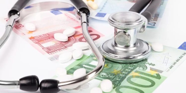 découvrez les changements en 2025 concernant la complémentaire santé solidaire : fin de l'accès au-delà d'un certain seuil de revenu et ce que cela implique pour vous.