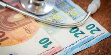 découvrez les nouvelles règles d'imposition des mutuelles santé en 2026 et comment elles impactent vos remboursements et cotisations.