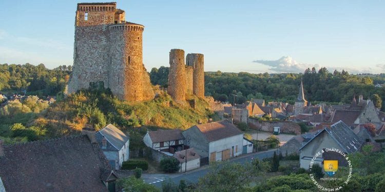découvrez la rénovation spectaculaire de la tour emblématique du château de hérisson, un patrimoine historique préservé avec passion et savoir-faire.