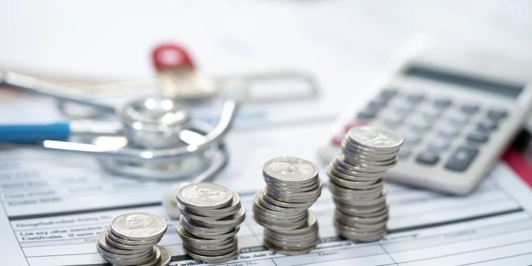 Mutuelle santé : hausse moyenne de 106 € en 2026 malgré le gel tarifaire annoncé par la loi